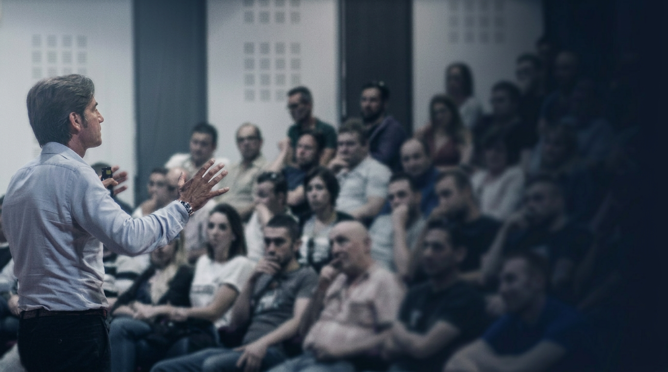 Bernard Thellier en conférence devant un auditoire d'entreprise